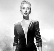 突破尺度照片男明星,揭秘男明星的蜕变之路