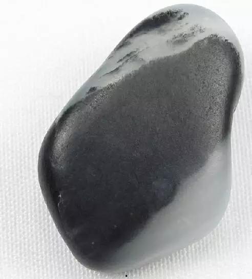 青花墨玉籽料怎么看品质,青花墨玉籽料品质鉴定指南