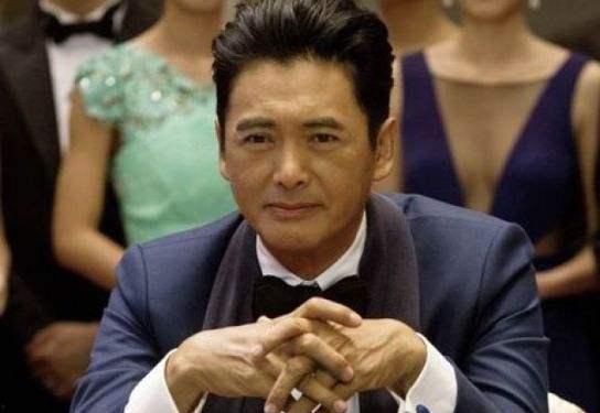 记者爆料周润发视频播放