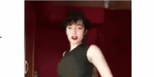 广西农村跳舞女网红视频,舞动乡村，网络新风尚